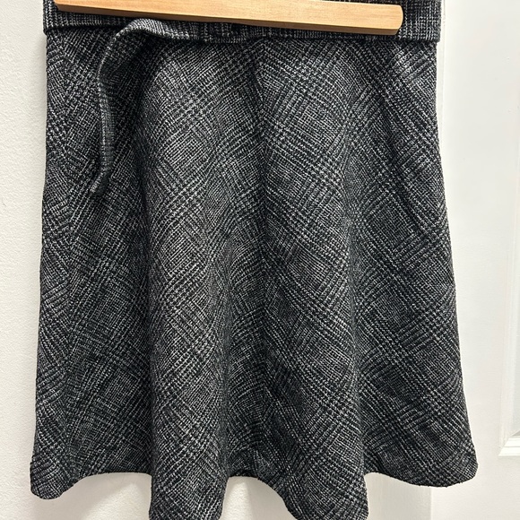 Zara Skirt - Picture 2 of 5